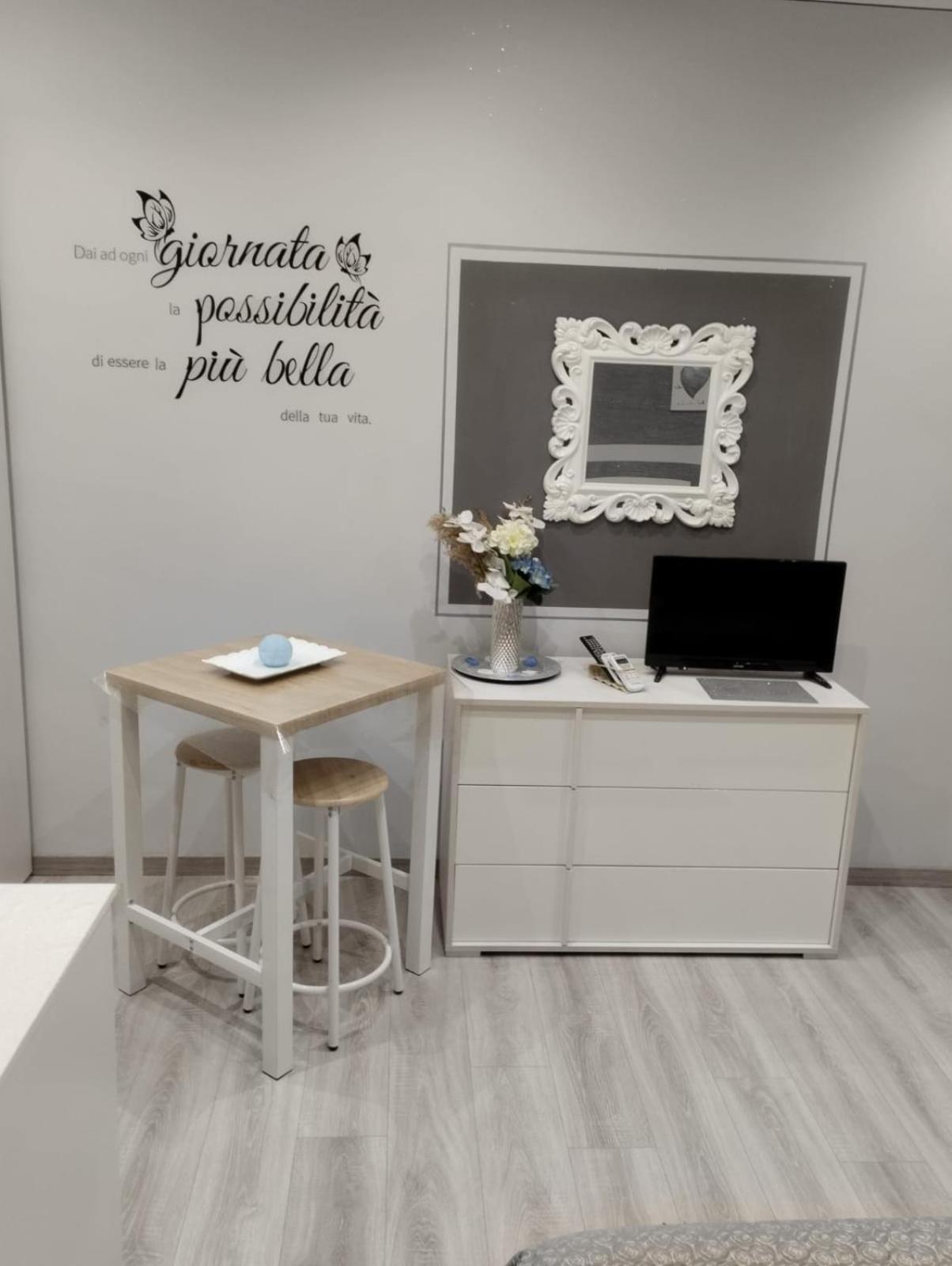 Solemar Stay Altavilla Milicia Luaran gambar